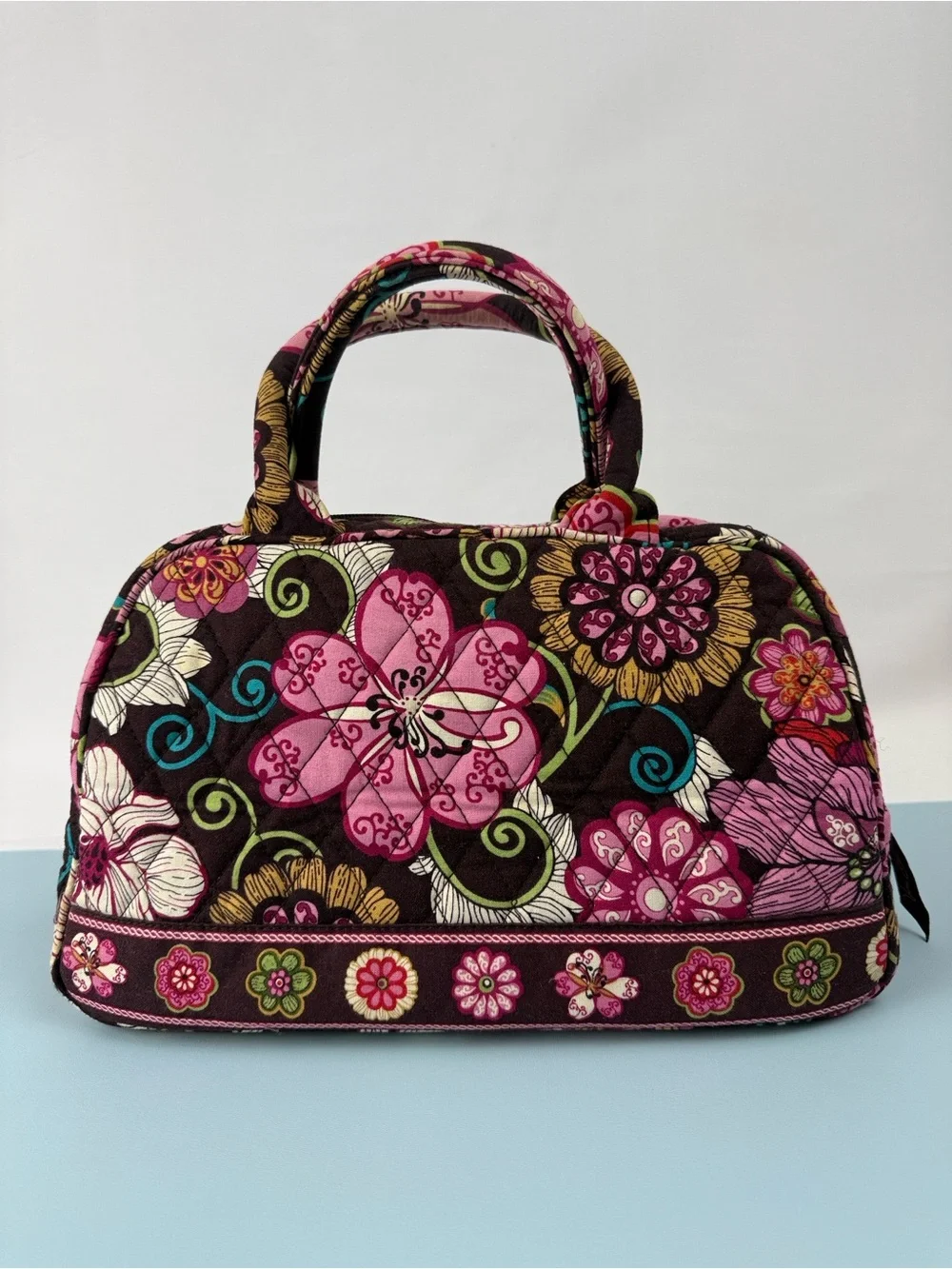 Vera Bradley Mod Floral pink quilted Bag *Retired pattern 2007*
